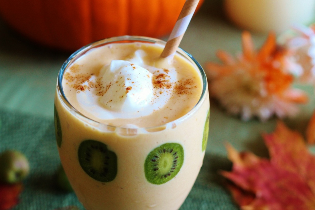 pumpkin Pie Smoothie topped with a dollop of yogurt.